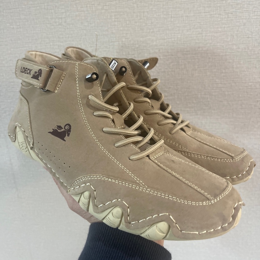 LDECK High Top Womens Size 37 7US Beige Casual Sneakers AUS Logo Minimal Wear